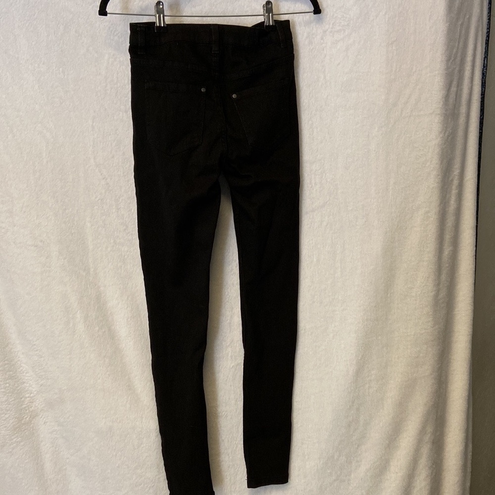 Destination all black jeans.